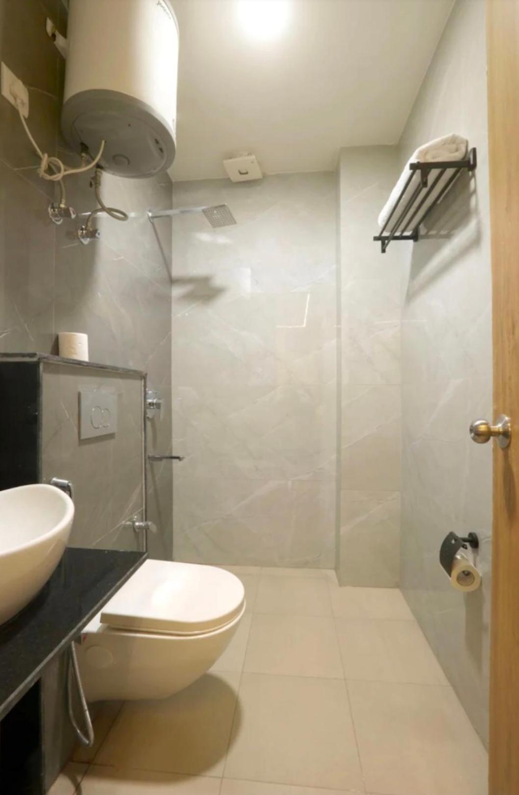 Glace Stay Inn Near Igi Airport นิวเดลี ภายนอก รูปภาพ