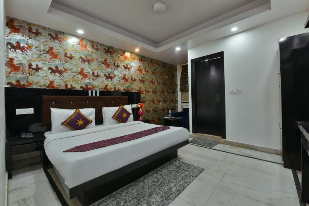 Glace Stay Inn Near Igi Airport นิวเดลี ภายนอก รูปภาพ